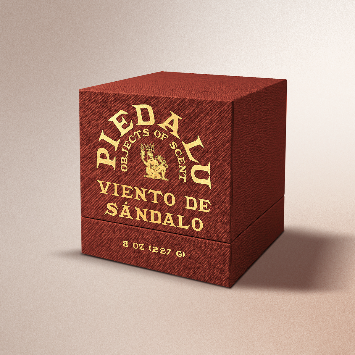 Viento de Sándalo candle by Piedalu Objects of Scent in honey-colored flint glass