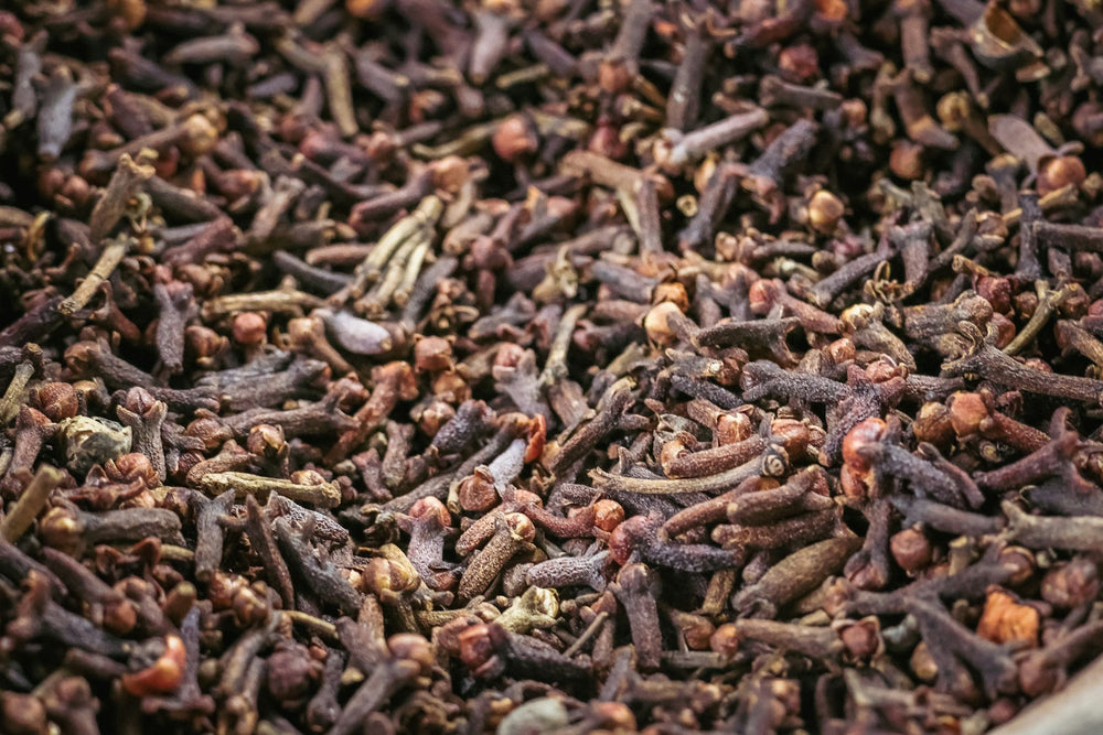 Clove, a note in Incienso de Champa by Piedalu Objects of Scent